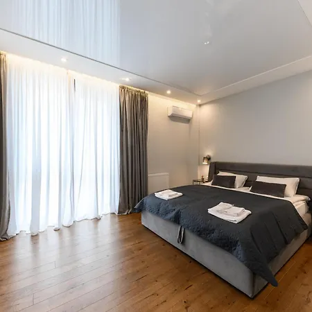 Luxury Babyak Appartamento Užhorod
